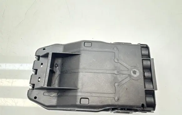 BMW iX Current control relay 9827013 34005930977 34005930977310