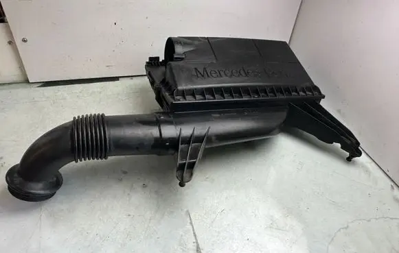 Mercedes-Benz Vito Viano W639 Air filter box A0000903851