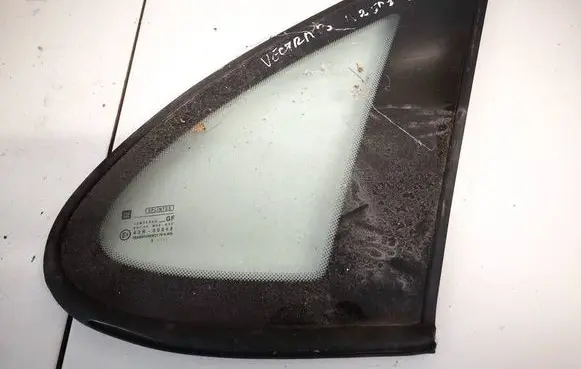 Opel Vectra B Rear side window as2