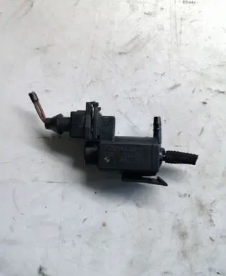 BMW 3 E46 Vacuum valve 72234100