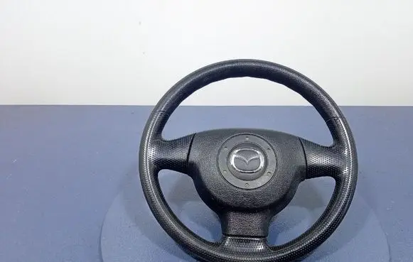 Mazda 323 F Steering wheel
