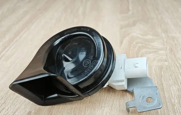 BMW 4 G22 G23 G24 G26 Horn signal 7492207