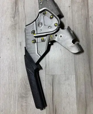 Toyota Hilux VIII Handbrake/parking brake lever assembly