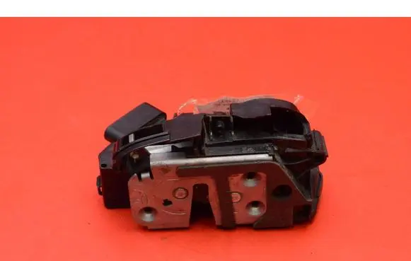 Ford Fiesta Front door lock 8A6AA21813AE