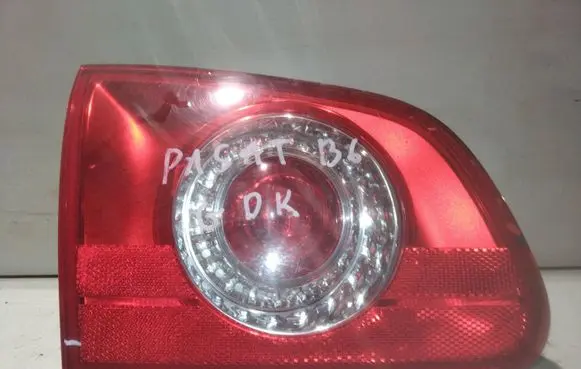 Volkswagen PASSAT B6 Tailgate rear/tail lights