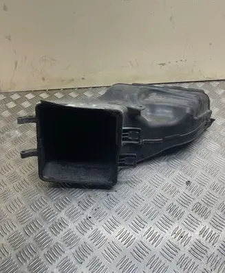 Renault Latitude (L70) Air intake duct part