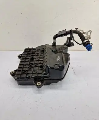 Mercedes-Benz C W205 AdBlue liquid reservoir A2054703901