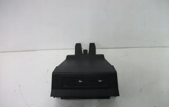Mercedes-Benz A W177 USB socket connector A2478204002