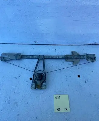 Volkswagen Polo III 6N 6N2 6NF Rear door manual window regulator 