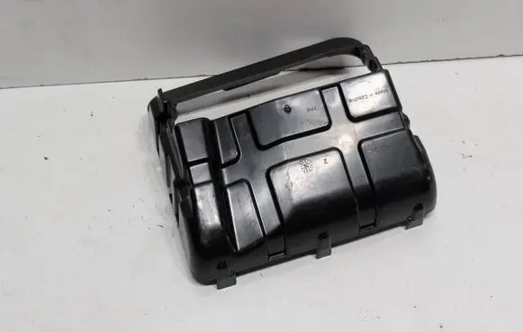 Audi A6 etron 85E Quarter panel pressure vent 4M8819301A