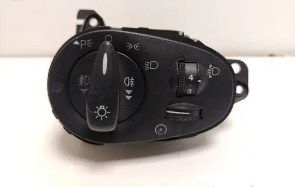 Ford Focus Light switch 04052504 020610A