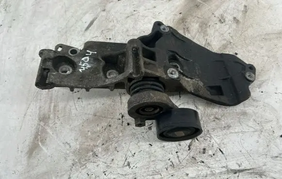 Mercedes-Benz Citan W415 Generator/alternator bracket 8200669495