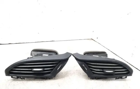Fiat Tipo Dashboard side air vent grill/cover trim 07356936050 0735636020