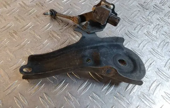 Toyota RAV 4 (XA50) Other front suspension part 