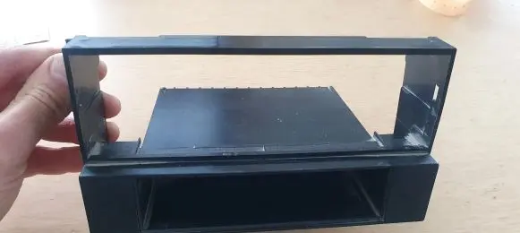 KIA Sorento Radio/GPS head unit trim 1DIN