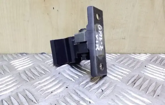 BMW X5 E70 Rear door upper hinge 7160823