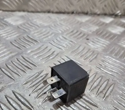 Audi A4 S4 B8 8K Other relay V23136B6X72 8K0951253