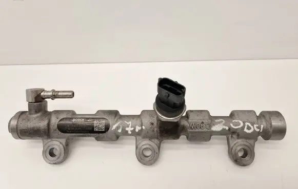 Nissan X-Trail T32 Fuel main line pipe 175218833R 0445214347 002916L2