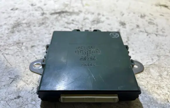 Lexus IS 220D-250-350 Parking PDC control unit/module 8967053040 1012380111