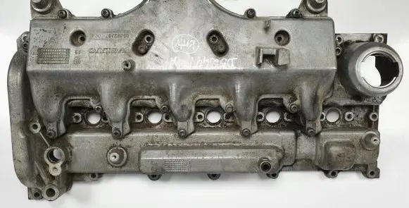 Volvo XC90 Rocker cam cover 08692397