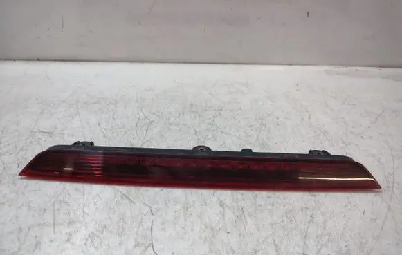 Audi Q7 4L Third/center stoplight 4L0945097