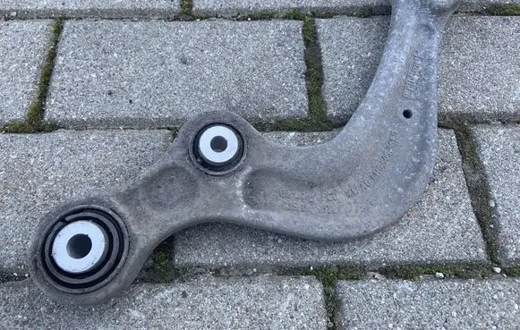 Rear control arm
