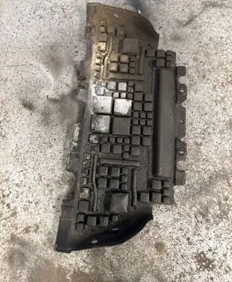 Engine splash shield/under tray