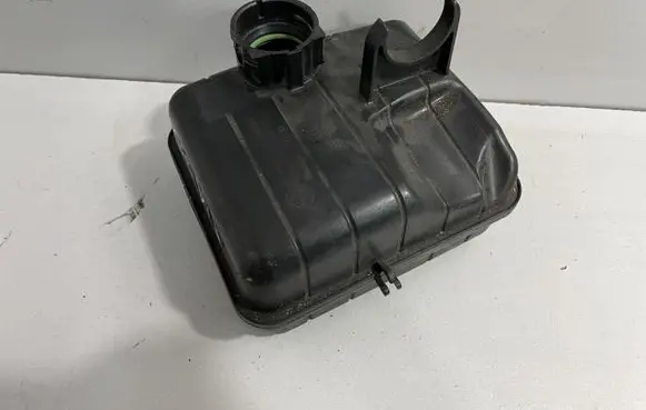 BMW 5 F10 F11 Intake resonator 8512249