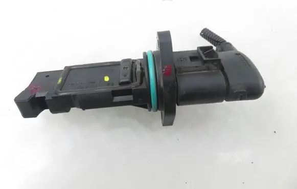 Volkswagen Golf V Mass air flow meter F00C2G2055