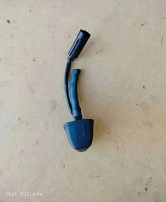 BMW 3 E90 E91 Windshield washer spray nozzle 8365385