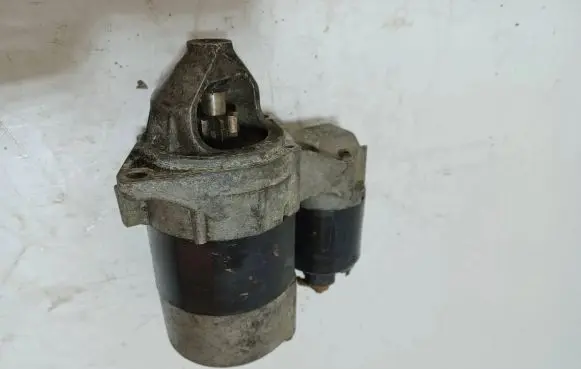 Mercedes-Benz A W168 Starter motor 0041518501