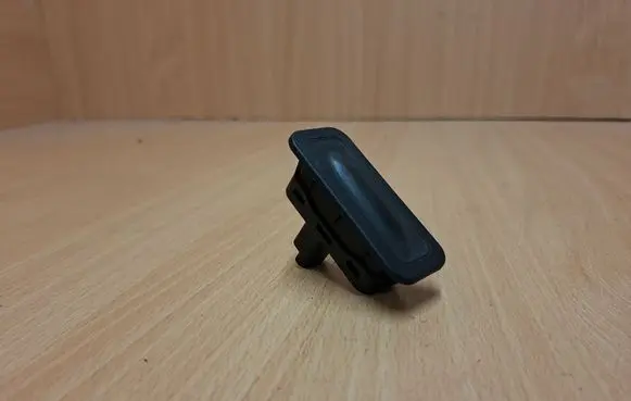 Renault Laguna III Tailgate opening switch 8200076258