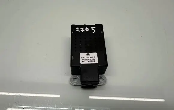 Volkswagen Golf Plus Aerial antenna amplifier 5M0035570B