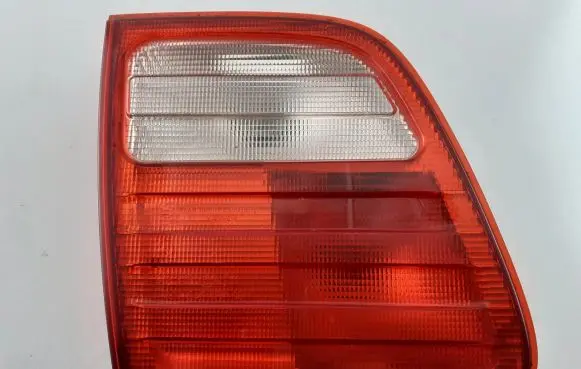 Mercedes-Benz E W210 Tailgate rear/tail lights A2108202364