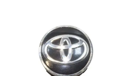 Toyota Prius (XW50) R20 wheel hub/cap/trim 