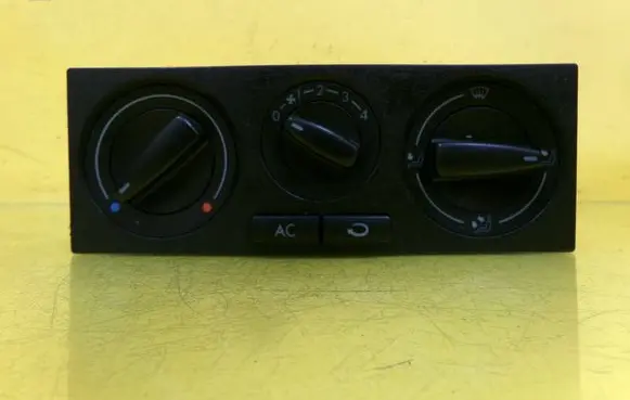 Volkswagen Golf IV Climate control unit 1J0820045F