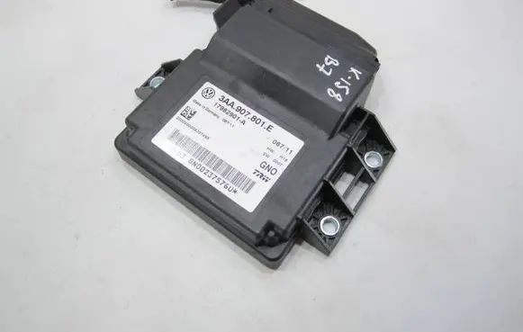 Volkswagen PASSAT B7 Hand brake control module 3AA907801E 17982901A 200000004057493