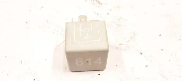 Audi A6 S6 C6 4F Other relay 8E0951253 4657