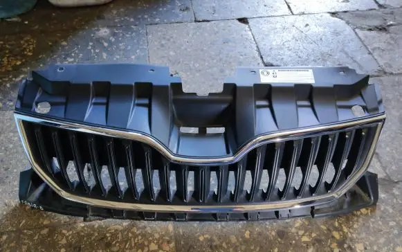 Skoda Fabia Mk3 (NJ) Front bumper upper radiator grill 6V0853653 3200201121
