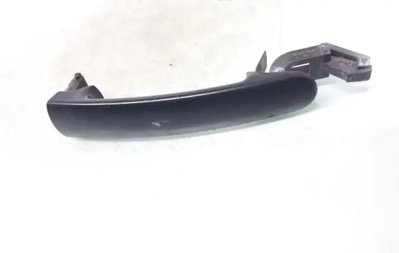 Volkswagen Polo IV 9N3 Front door exterior handle 3B0837207