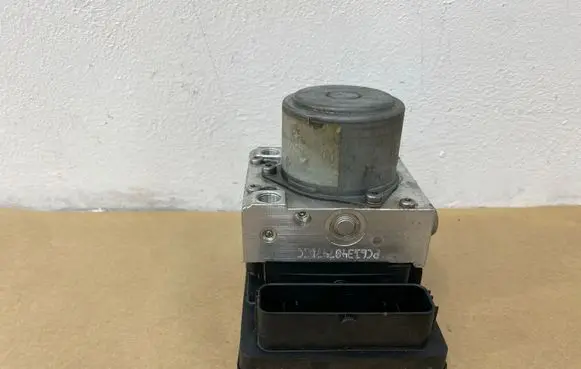 Jeep Renegade ABS Pump 52049765