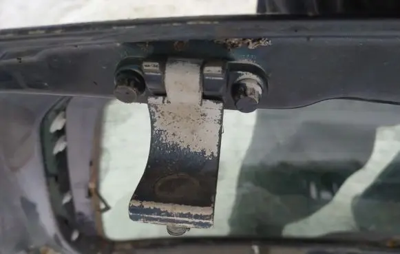 Volkswagen Golf IV Tailgate/trunk/boot hinge