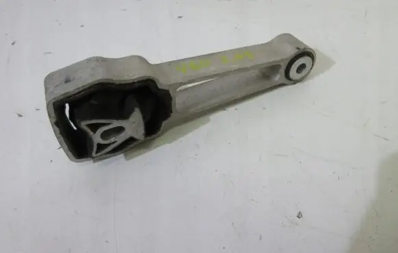 Volvo V60 Engine mounting bracket
