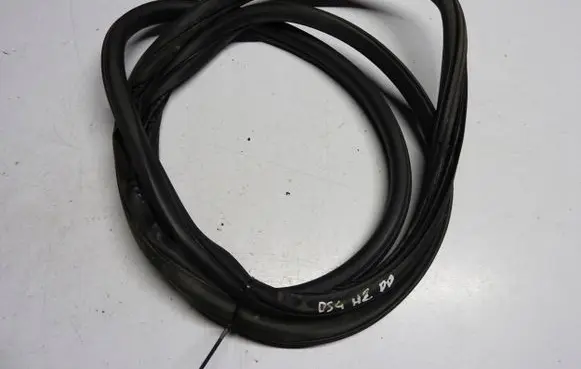 Peugeot 508 Front door rubber seal 9686944310
