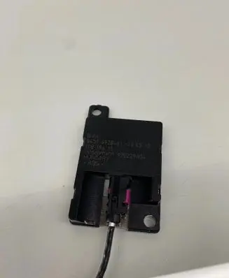 BMW 5 E60 E61 Bluetooth antenna 6928461 920229004 10819610