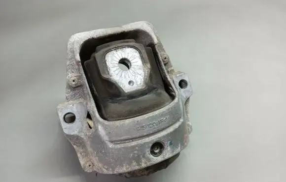 Audi Q5 SQ5 Engine mount bracket 8K0199381
