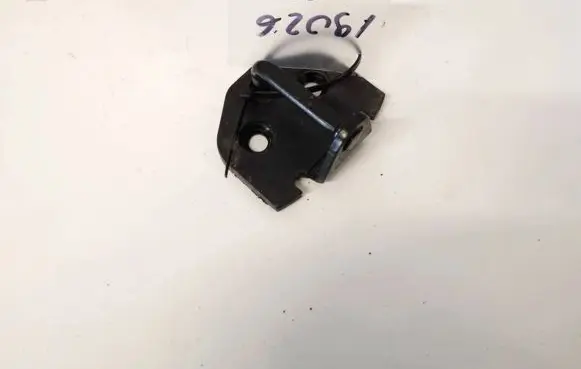 Volvo V50 Front door lock loop/hook striker 30699650