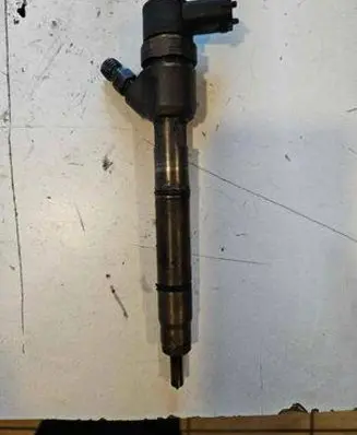 Hyundai i30 Fuel injector 33800-2A900 0445110320 8HHD718
