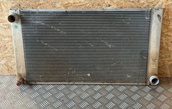BMW 5 E60 E61 Coolant radiator 17117787440 1711778744003 778744003