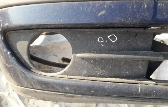 Renault Laguna II Front bumper lower grill
